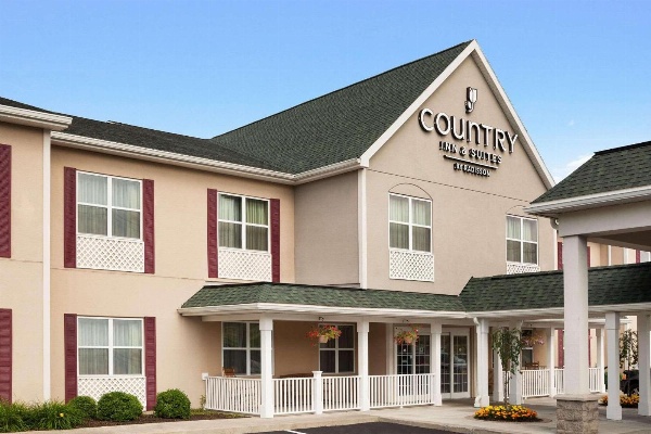 Country Inn & Suites by Radisson, Ithaca, NY image 1