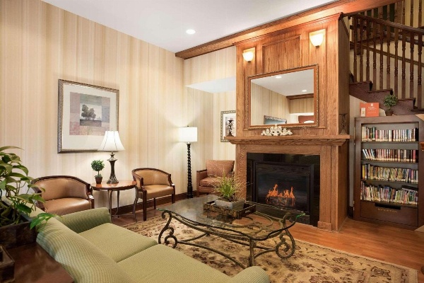 Country Inn & Suites by Radisson, Ithaca, NY image 2