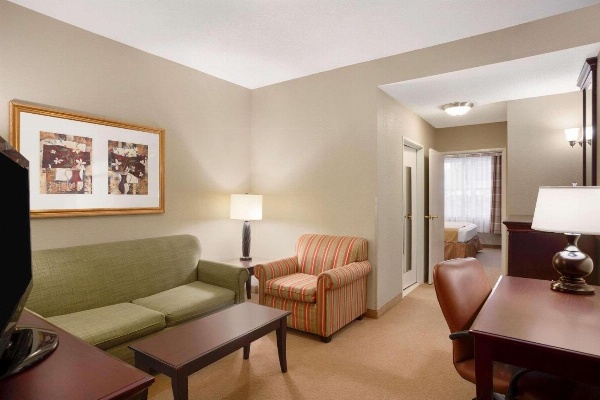 Country Inn & Suites by Radisson, Ithaca, NY image 5
